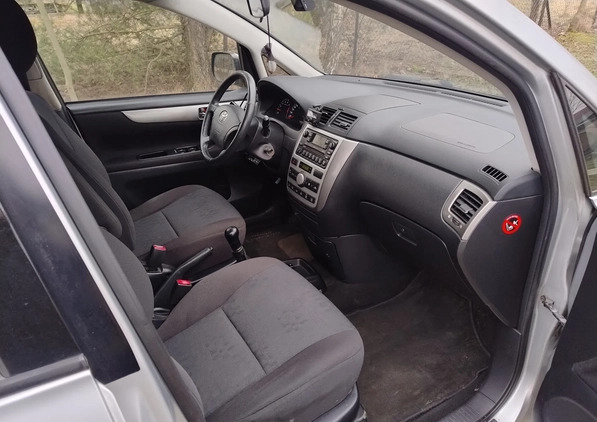 Toyota Avensis Verso cena 8200 przebieg: 400000, rok produkcji 2005 z Kłobuck małe 37